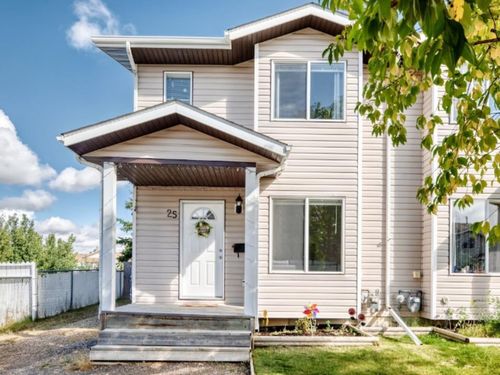 25 Lakeview Close, Blackfalds, AB, T0M1J0 | Card Image
