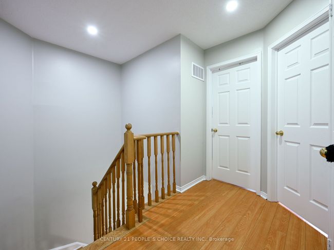 22 Gilgorm Rd, Condo with 3 bedrooms, 3 bathrooms and 1 parking in Brampton ON | Image 22