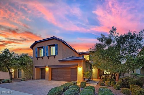 6423 Cameron Park St, Las Vegas, NV, 89166-8038 | Card Image