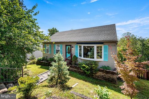 24 Alans Ln, BOYERTOWN, PA, 19512-9615 | Card Image