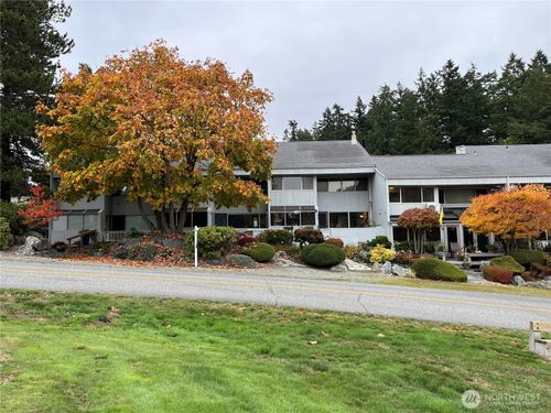 102 Shelter Bay Dr, La Conner, WA, 98257-9532 | Card Image