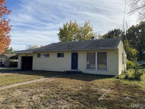 805 Southmoor Pl, Godfrey, IL, 62035-1827 | Card Image