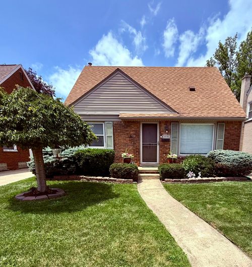 1936 Walnut St, Dearborn, MI, 48124-4028 | Card Image