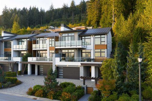 2821 Chippendale Rd, West Vancouver, BC, V7S0A7 | Card Image