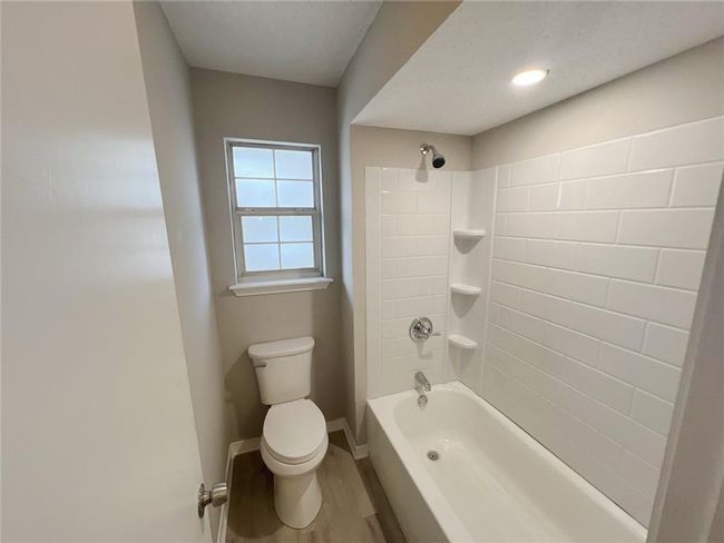 Hallway Bath Tub | Image 22
