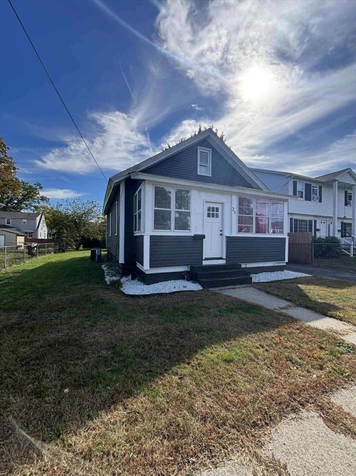 25 Victoria St, Springfield, MA, 01104-2737 | Card Image