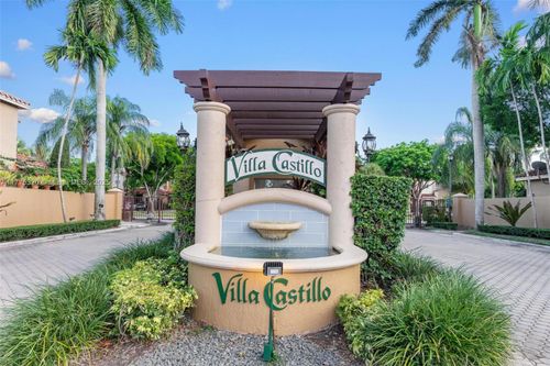 10863 Sw 88th Ter, Miami, FL, 33176-1227 | Card Image