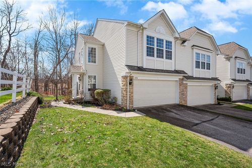 3998 Gardiner Run, Copley, OH, 44321-3162 | Card Image