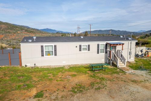 16156 Stone St, Redding, CA, 96001-9609 | Card Image