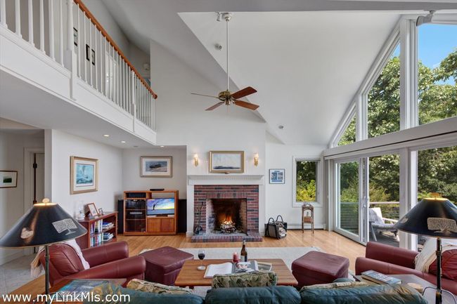 100 Gosnolds Way, House other with 4 bedrooms, 3 bathrooms and null parking in Chilmark MA | Image 17