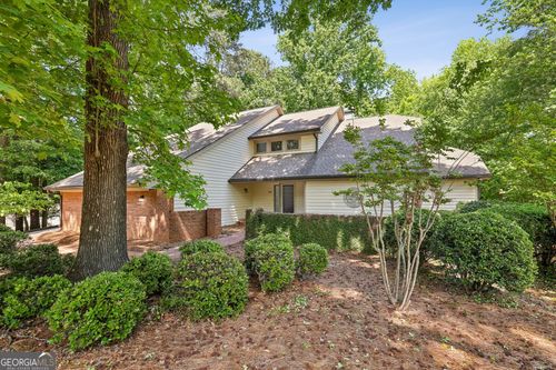110 Westchester Way, Alpharetta, GA, 30005-4257 | Card Image