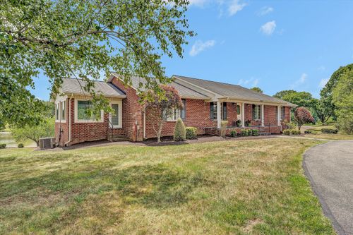 801 Orchard Lake Dr, Daleville, VA, 24083-3663 | Card Image