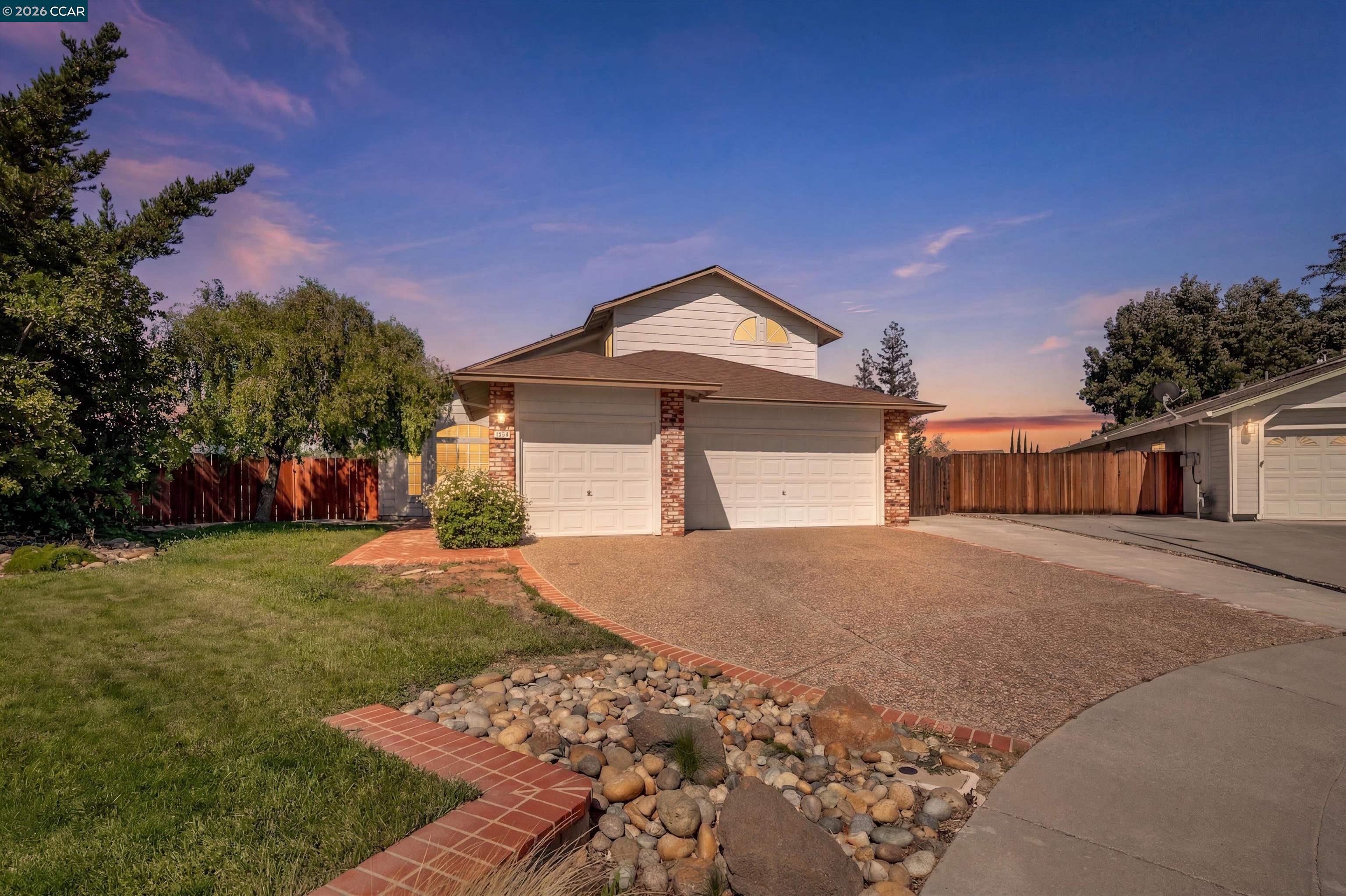 Residential in Oakley