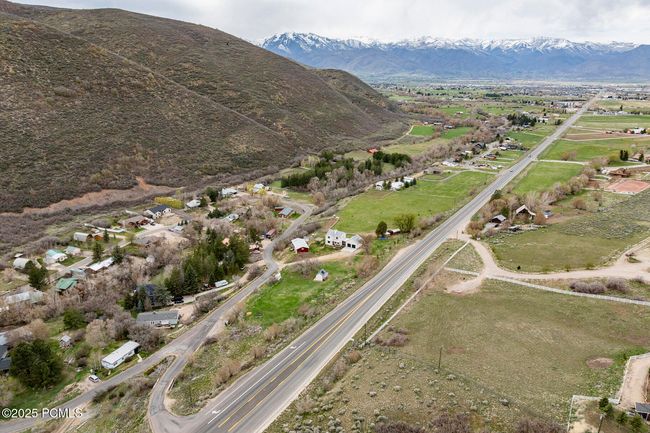 4611 S Cove Ln, Home with 3 bedrooms, 3 bathrooms and null parking in Daniel UT | Image 84