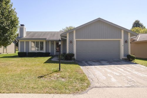 5422 Somerset Lane, Greenfield, WI, 53221 | Card Image