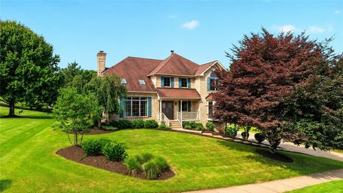 2605 Barnes Dr, Coraopolis, PA, 15108-9002 | Card Image