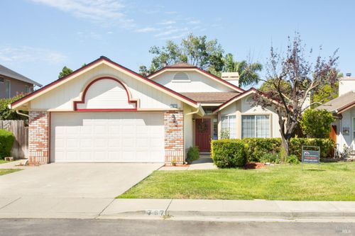 767 Raven Drive, Vacaville, CA, 95687 | Card Image
