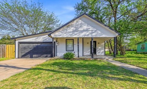 807 Wyatt St, Waxahachie, TX, 75165-3554 | Card Image