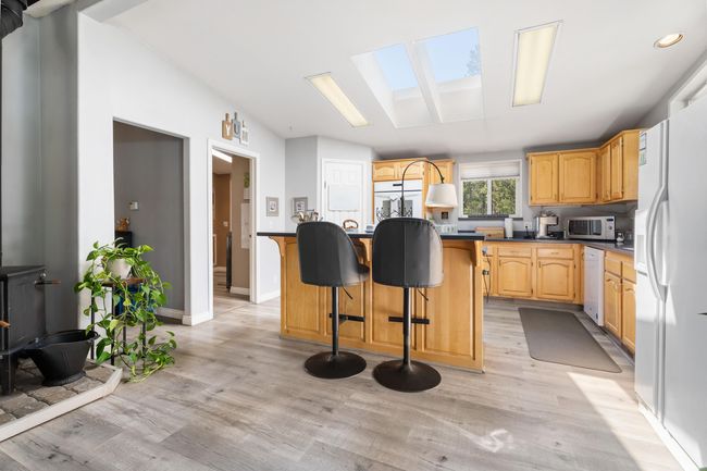 51-Kitchen | Image 12