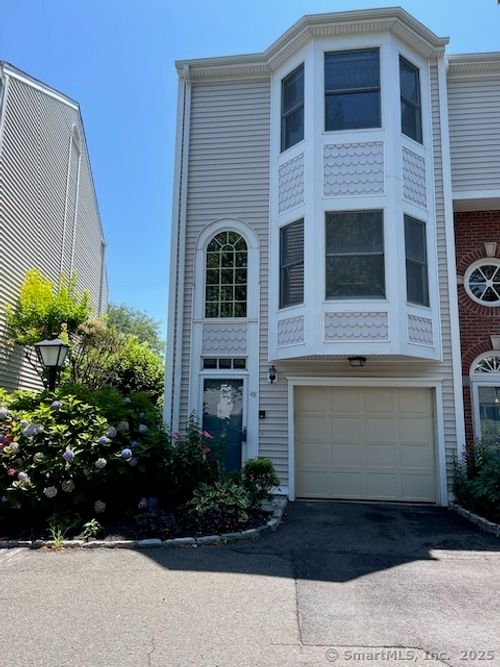 48-48 Bywater Ln, Bridgeport, CT, 06605-3157 | Card Image