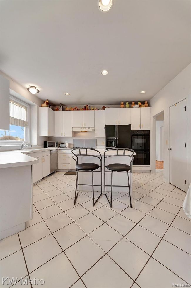 Kitchen | Image 13
