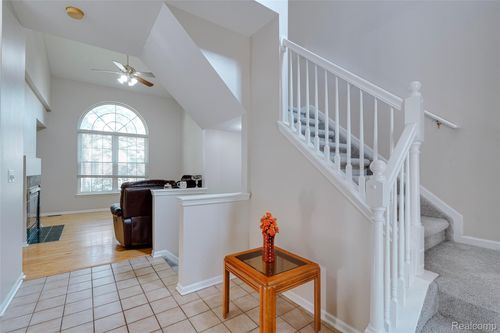 38360 Churchill Ln, Farmington Hills, MI, 48331-3775 | Card Image