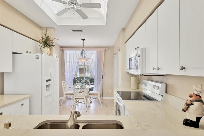 UNIT-1215 - 9641 Castle Point Dr, Condo with 2 bedrooms, 2 bathrooms and null parking in Sarasota FL | Image 23