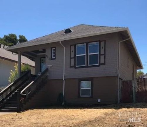 911 Kentucky Street, Vallejo, CA, 94590 | Card Image