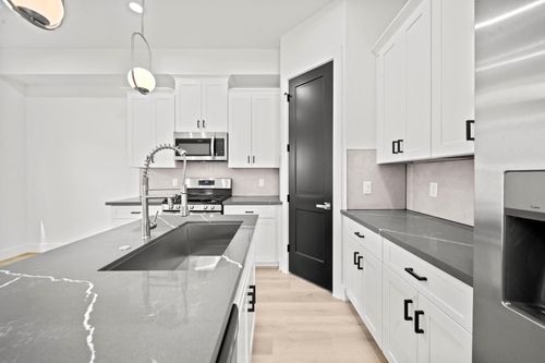 4930 Chennault Rd, Houston, TX, 77033-2625 | Card Image