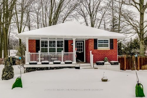 4 Dixie Ave, Niagara On The Lake, ON, L0S1J0 | Card Image