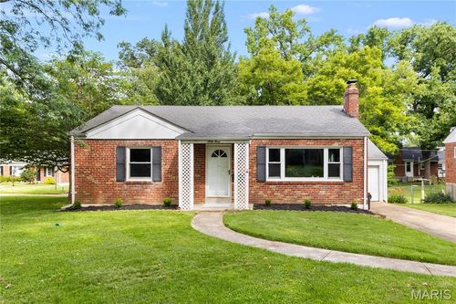 63 Turf Ct, Webster Groves, MO, 63119-4619 | Card Image