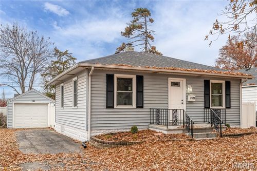 2521 Adams St, Granite City, IL, 62040-3413 | Card Image