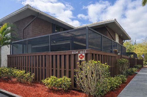 d-604 Se Castle Ct, Port St Lucie, FL, 34952-6791 | Card Image