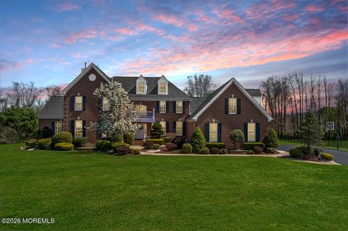 33 Great Bridge Rd, Freehold, NJ, 07728-5452 | Card Image