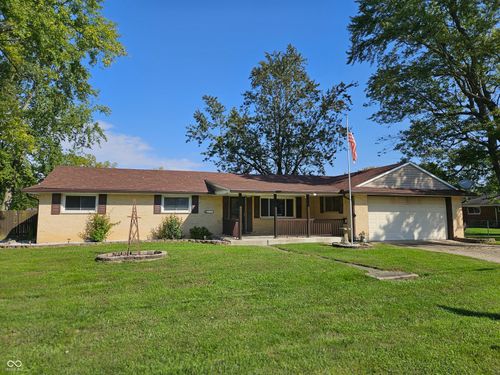 812 Madison St, Frankton, IN, 46044-9785 | Card Image