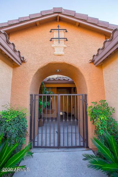 119 - 10655 N 9 Th Street, Condo with 2 bedrooms, 2 bathrooms and null parking in Phoenix AZ | Image 2