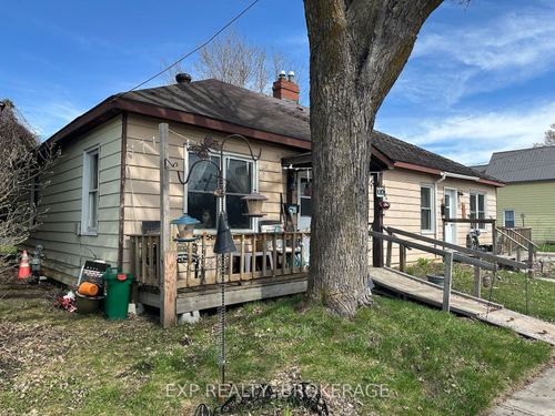 16 Louis St, Brockville, ON, K6V4H5 | Card Image