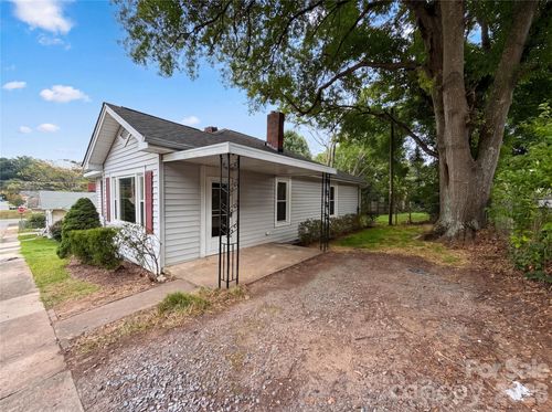 435 16th St, Cramerton, NC, 28032-1313 | Card Image