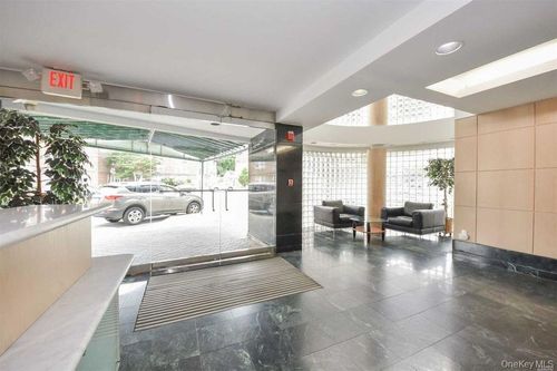 apt-308-88 Cuttermill Rd, Great Neck, NY, 11021-3105 | Card Image