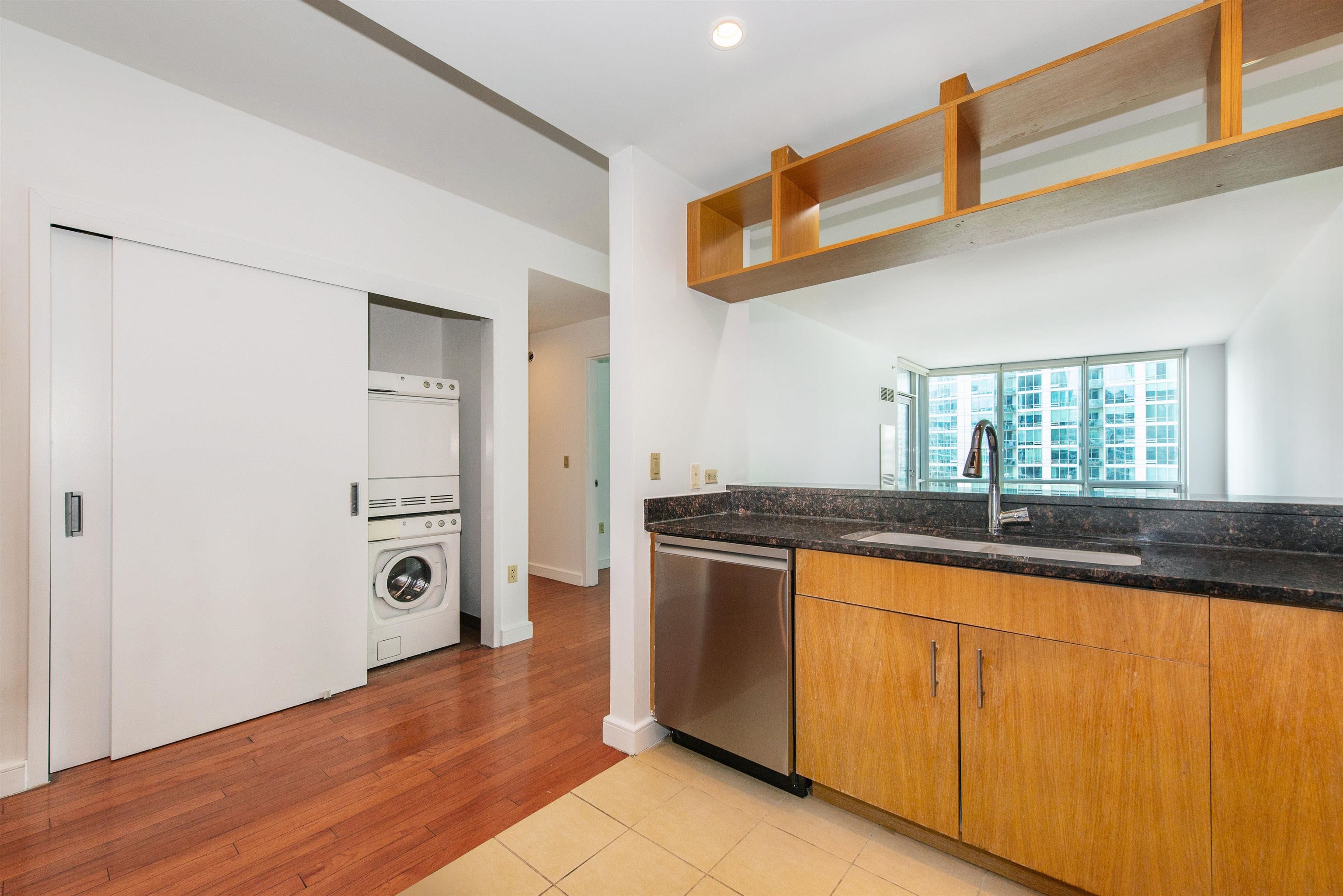 Residential in JC, Downtown 5