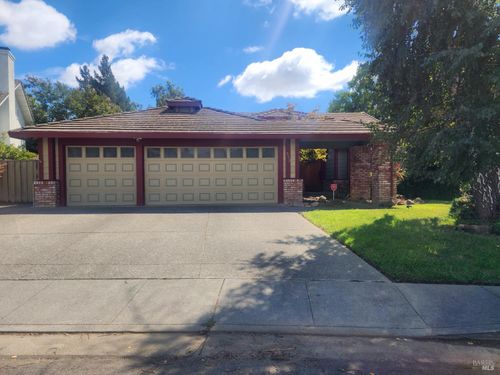 523 El Camino Drive, Fairfield, CA, 94533 | Card Image