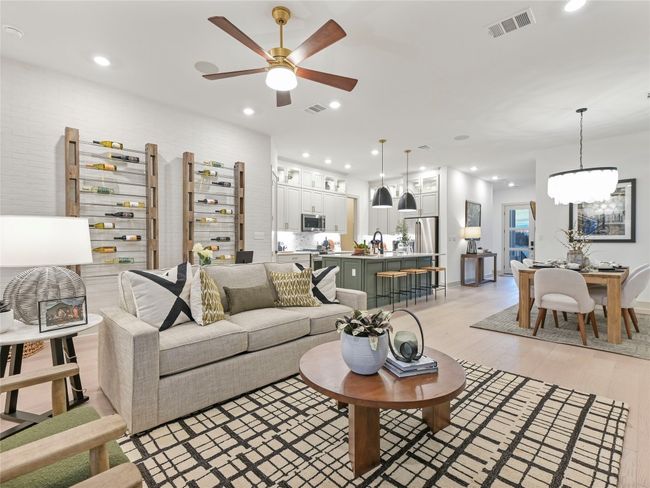 Family Room | Image 6