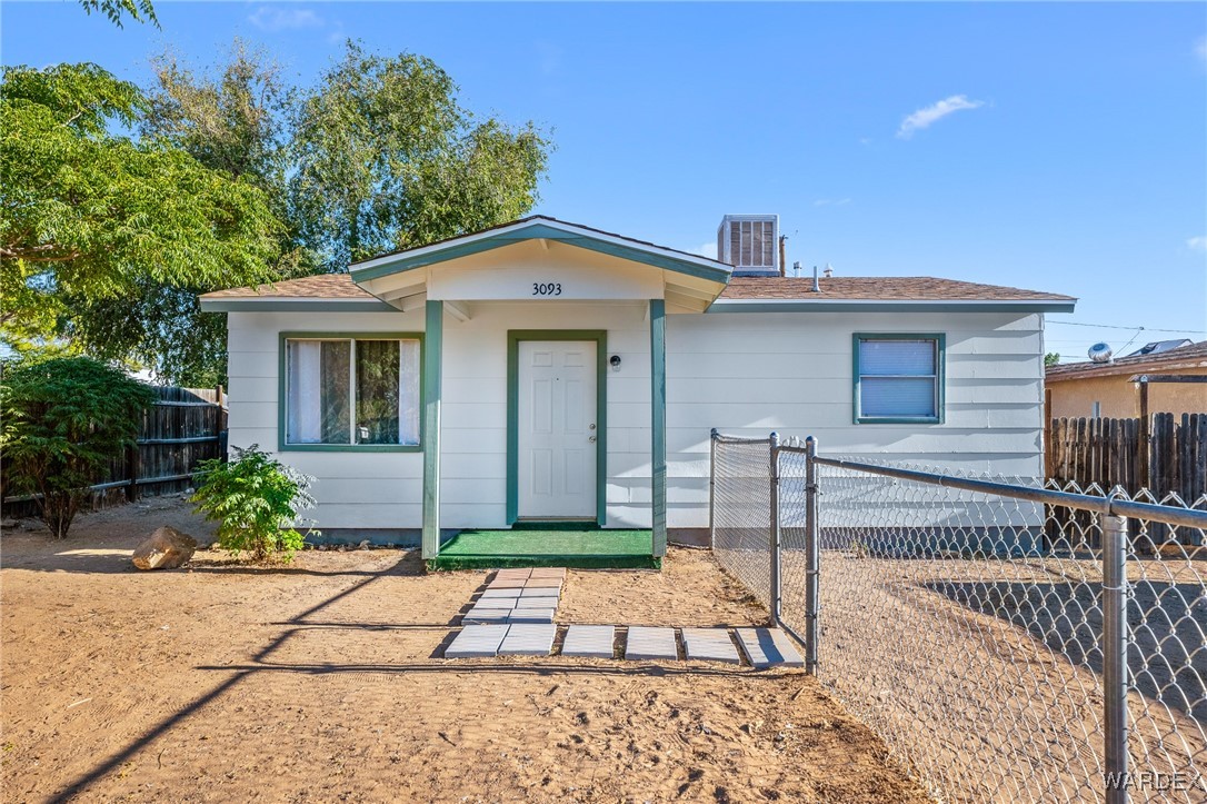 Lass Ave, Kingman, AZ 86409