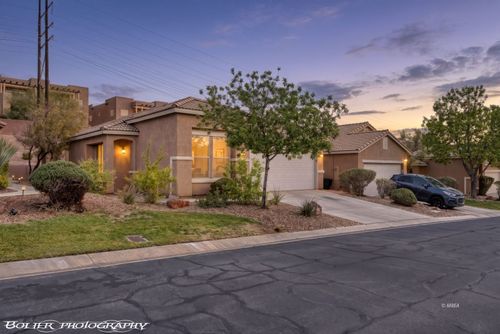 464 Canyon View Way, Mesquite, NV, 89027-3717 | Card Image