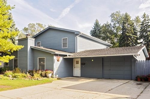 921 Pebble Dr, Wheeling, IL, 60090-3921 | Card Image