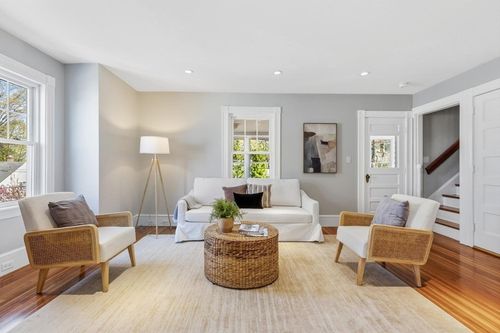 2-9 Governors Ave, Winchester, MA, 01890-2022 | Card Image