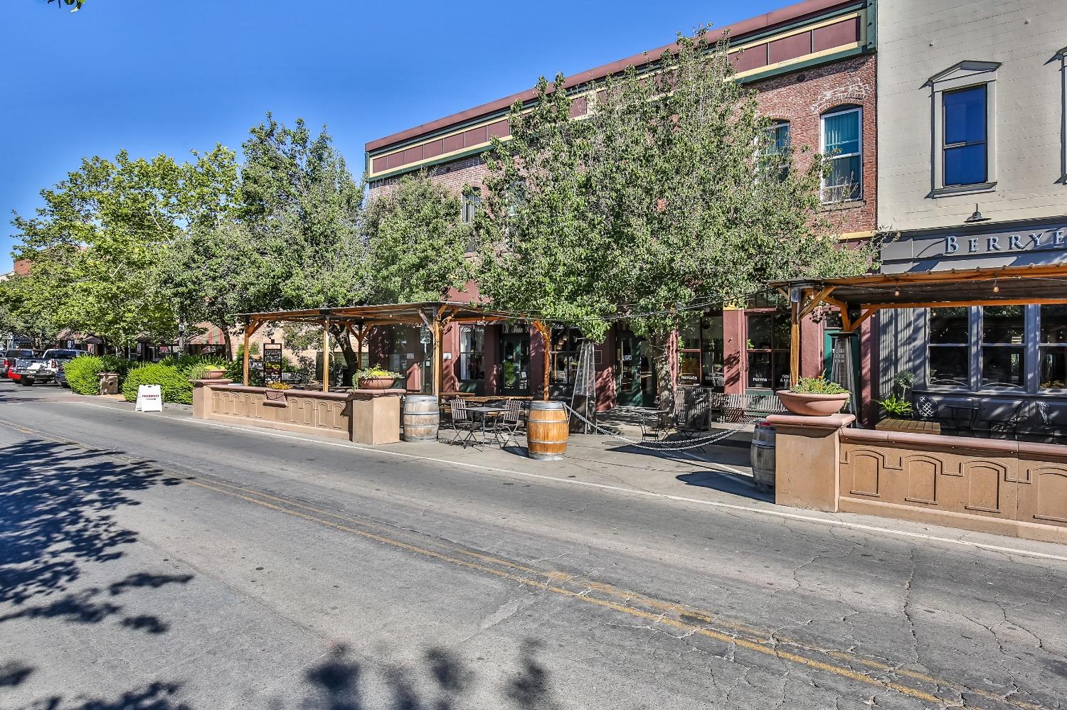 19 Main St, Winters, CA 95694