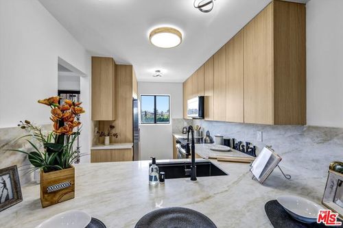 206c-26051 Vermont Ave, Harbor City, CA, 90710 | Card Image