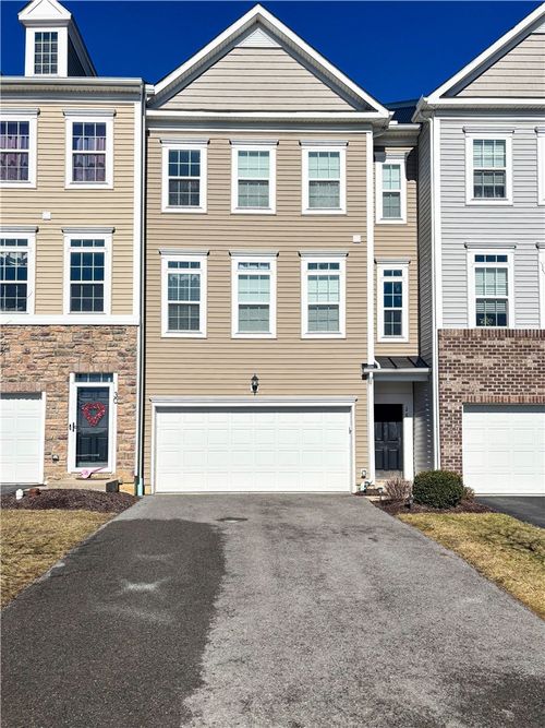 28 Remington Dr, Washington, PA, 15301-6195 | Card Image