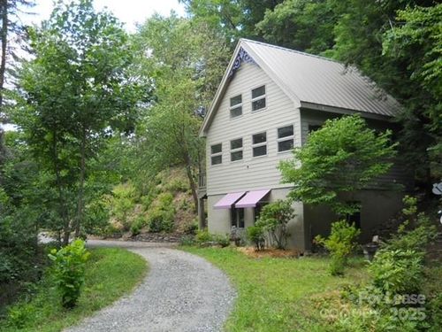 2208 Blue Rock Rd, Burnsville, NC, 28714-9286 | Card Image